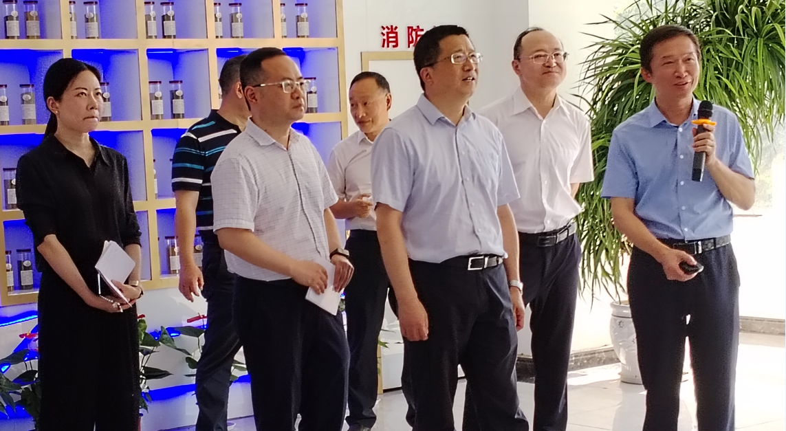 四川證監(jiān)局黨委書記、局長(zhǎng)唐理斌一行來公司調(diào)研